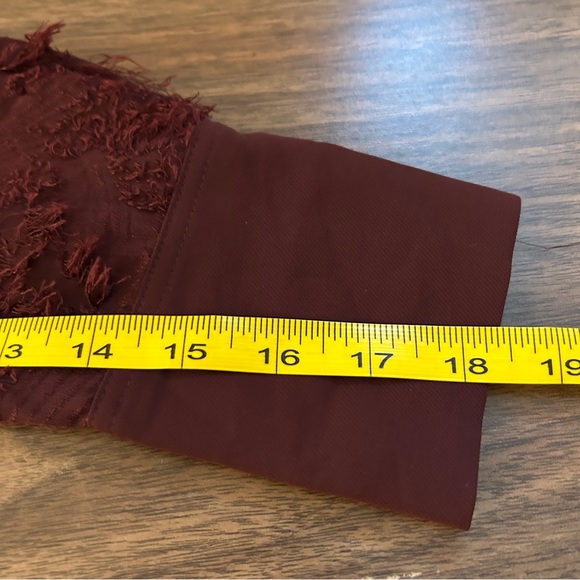 ❤️ H&M Burgundy Textured Button-Down Blouse S - Picture 10 of 10